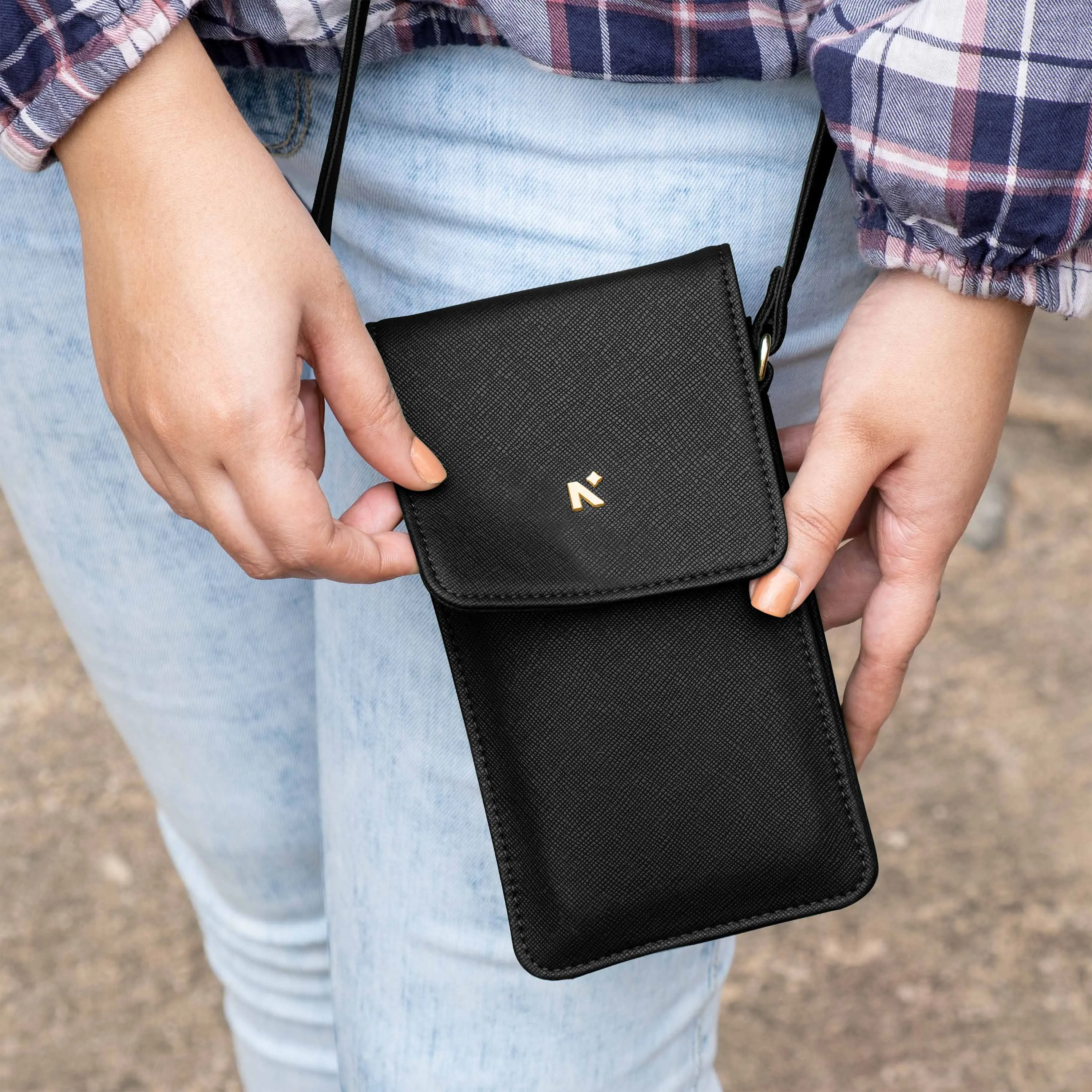 ELLA | SLING BAG