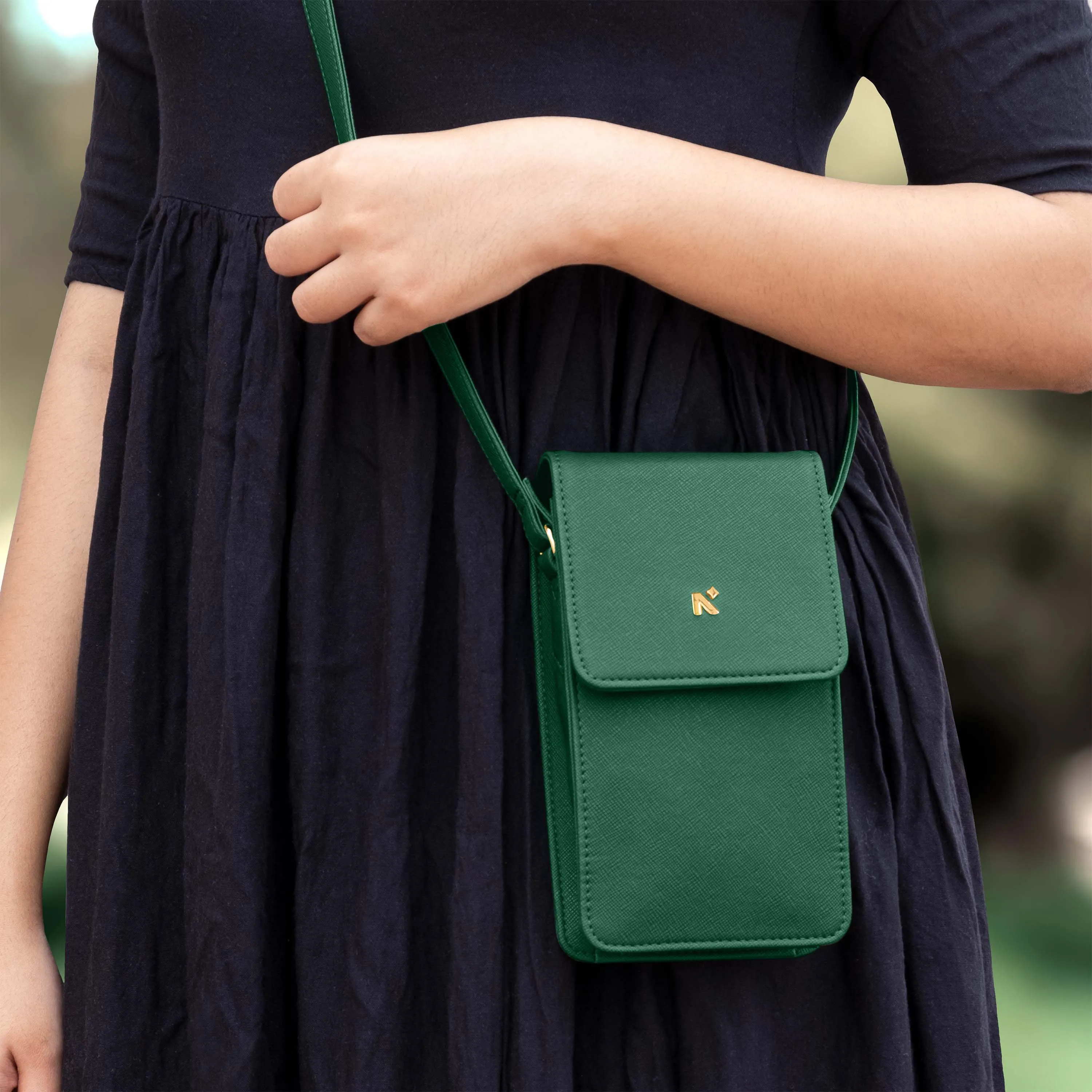 ELLA | SLING BAG