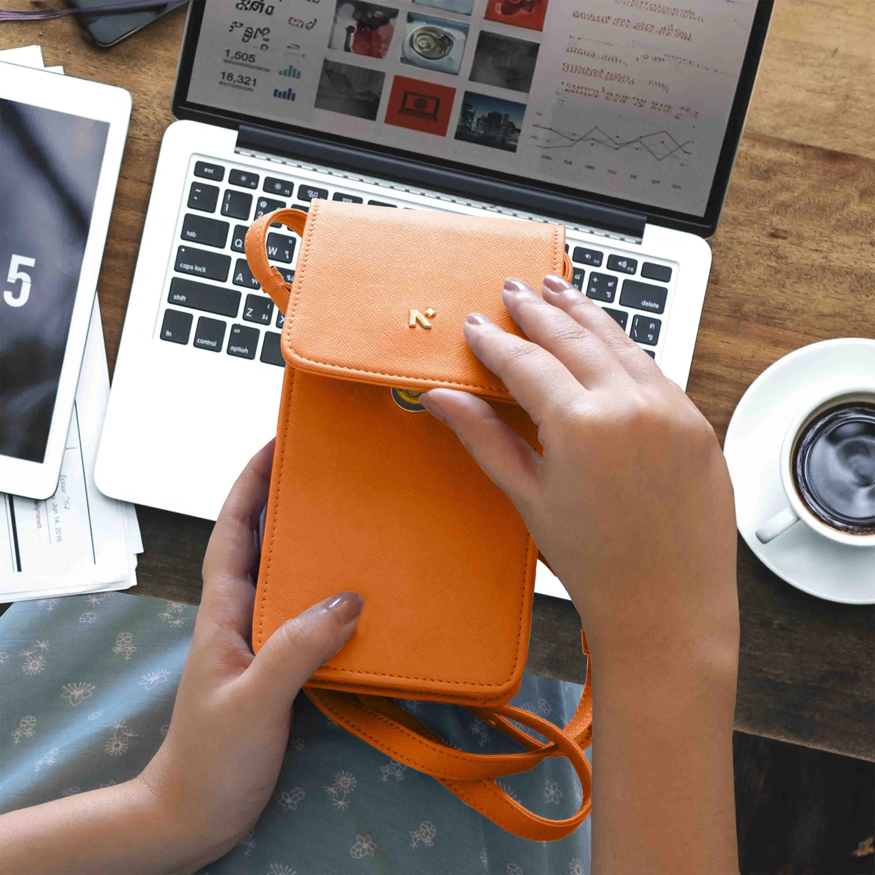 ELLA | SLING BAG