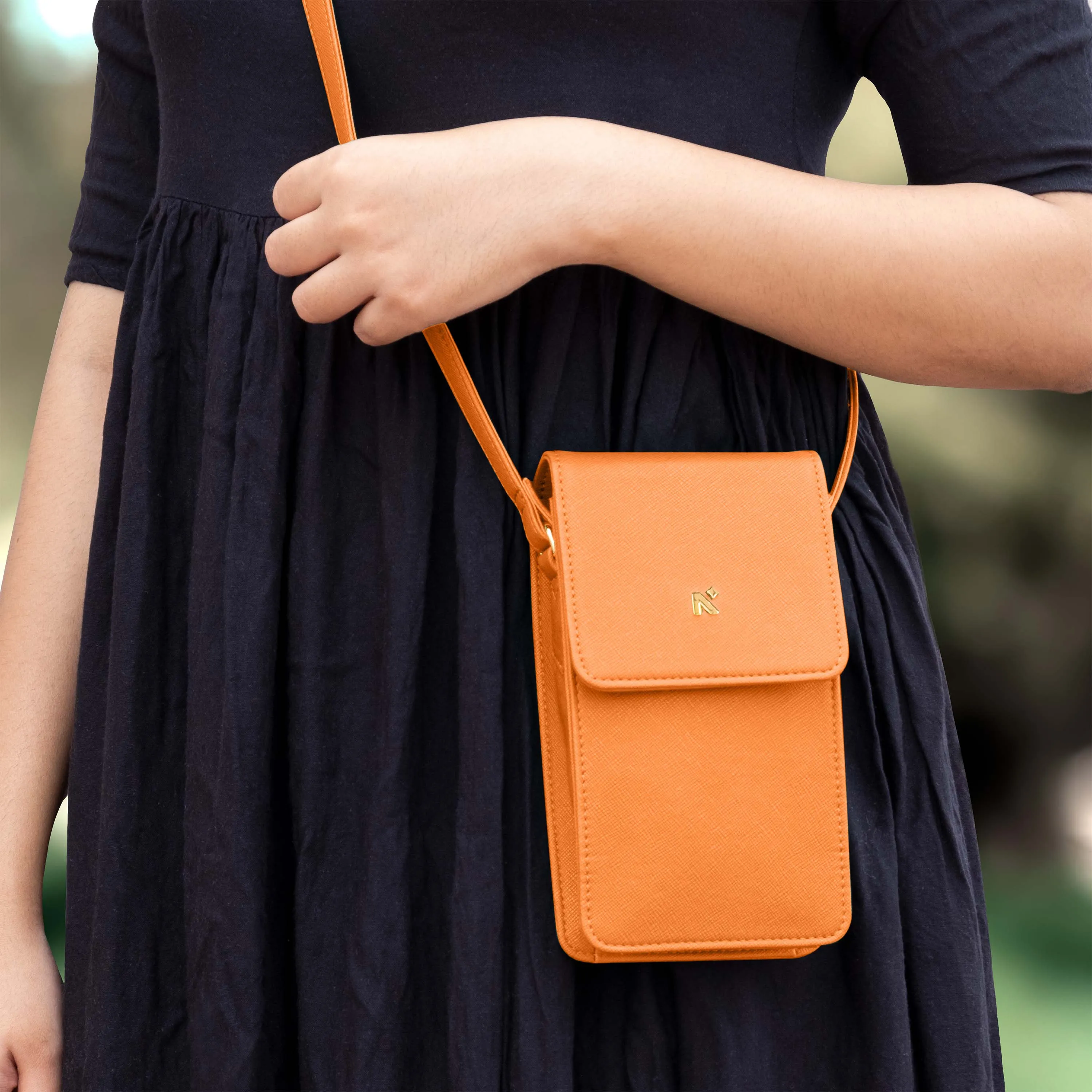 ELLA | SLING BAG