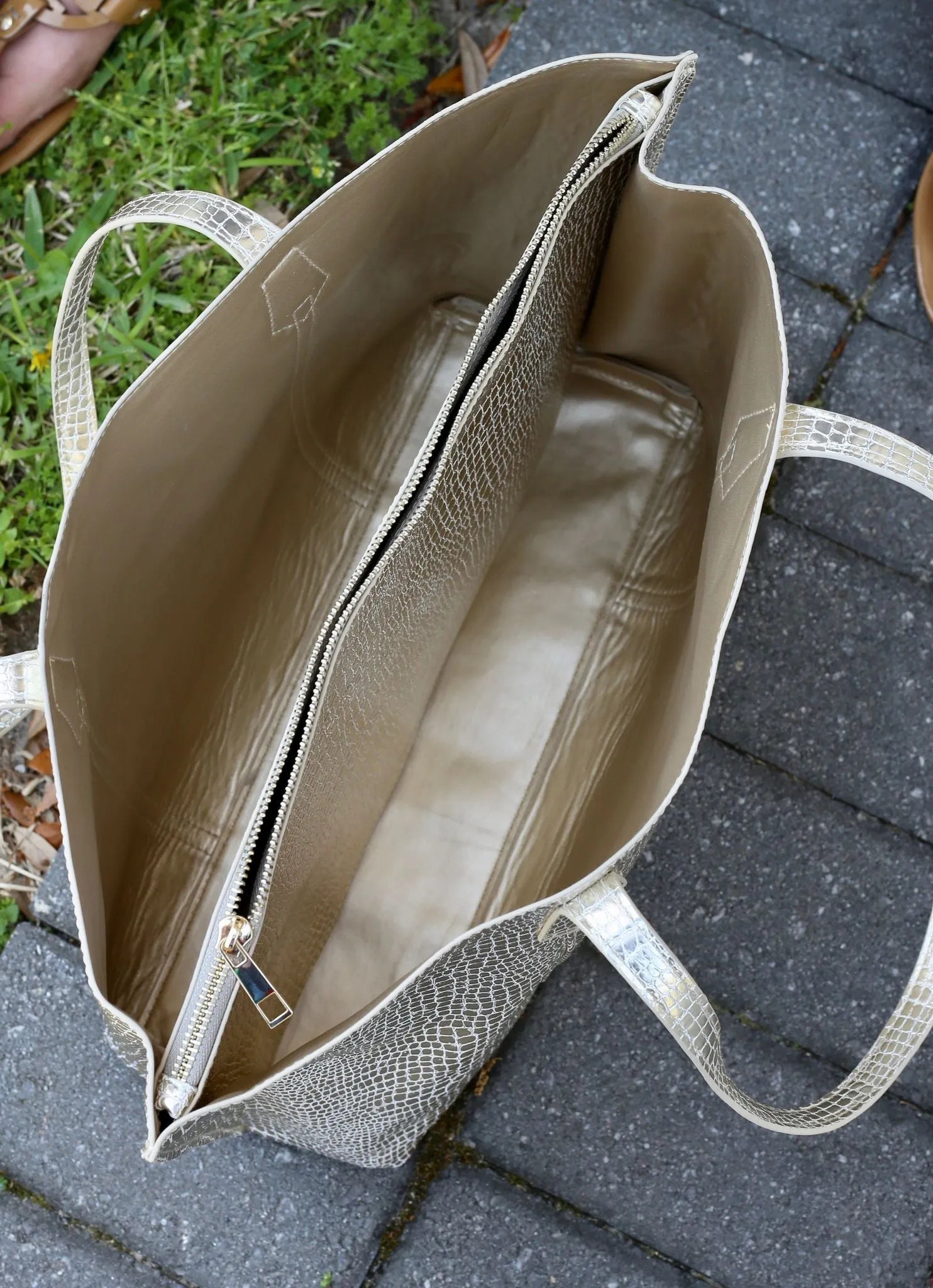 Hutch Tote Bag