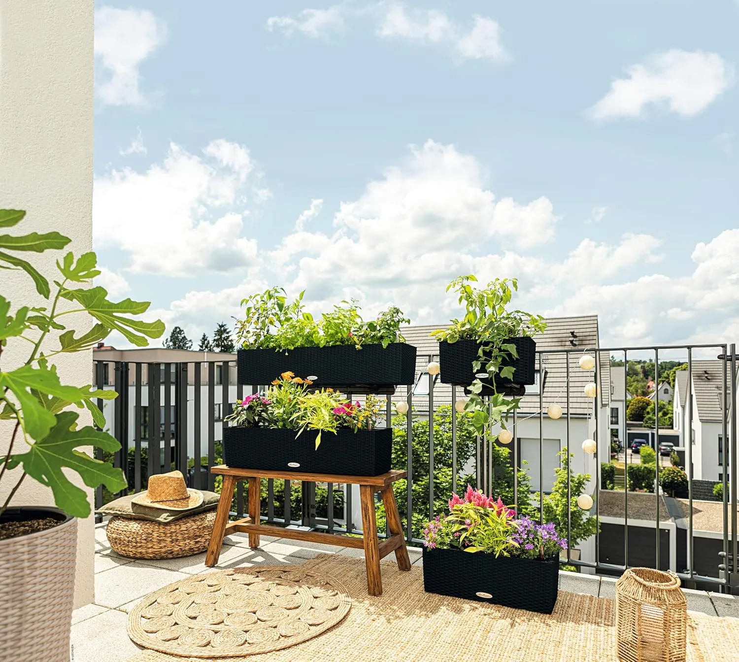 Lechuza - Balconera Cottage 40 Planter, Graphite Black, Balcony Box with Watering System, Water Level Indicator and Plant Insert, Wicker Look, 40 x 19 x 19 cm, 15475