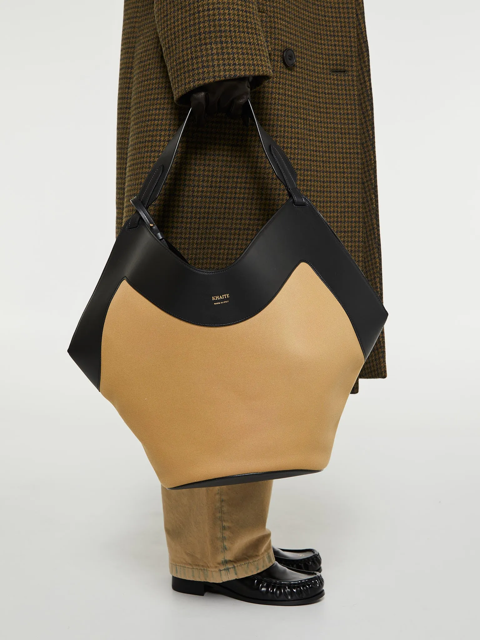 Lotus Medium Canvas Tote Bag in Black and Honey