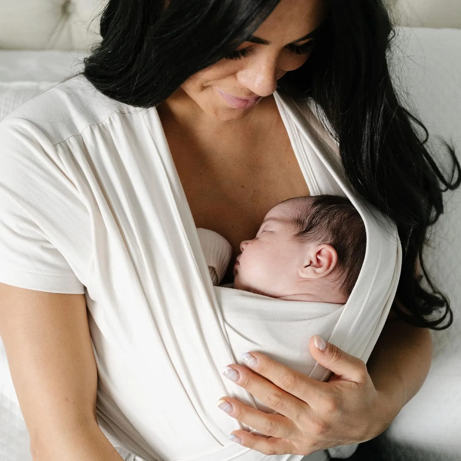 Moby Bump & Beyond T-Shirt Baby Wrap Carrier, Ivory – Size 1 (Small),Versatile Support Wrap for Pregnant Mothers, Sling Carrier for Infants, Carries Babies up to 19.8lbs (8–12 Months)
