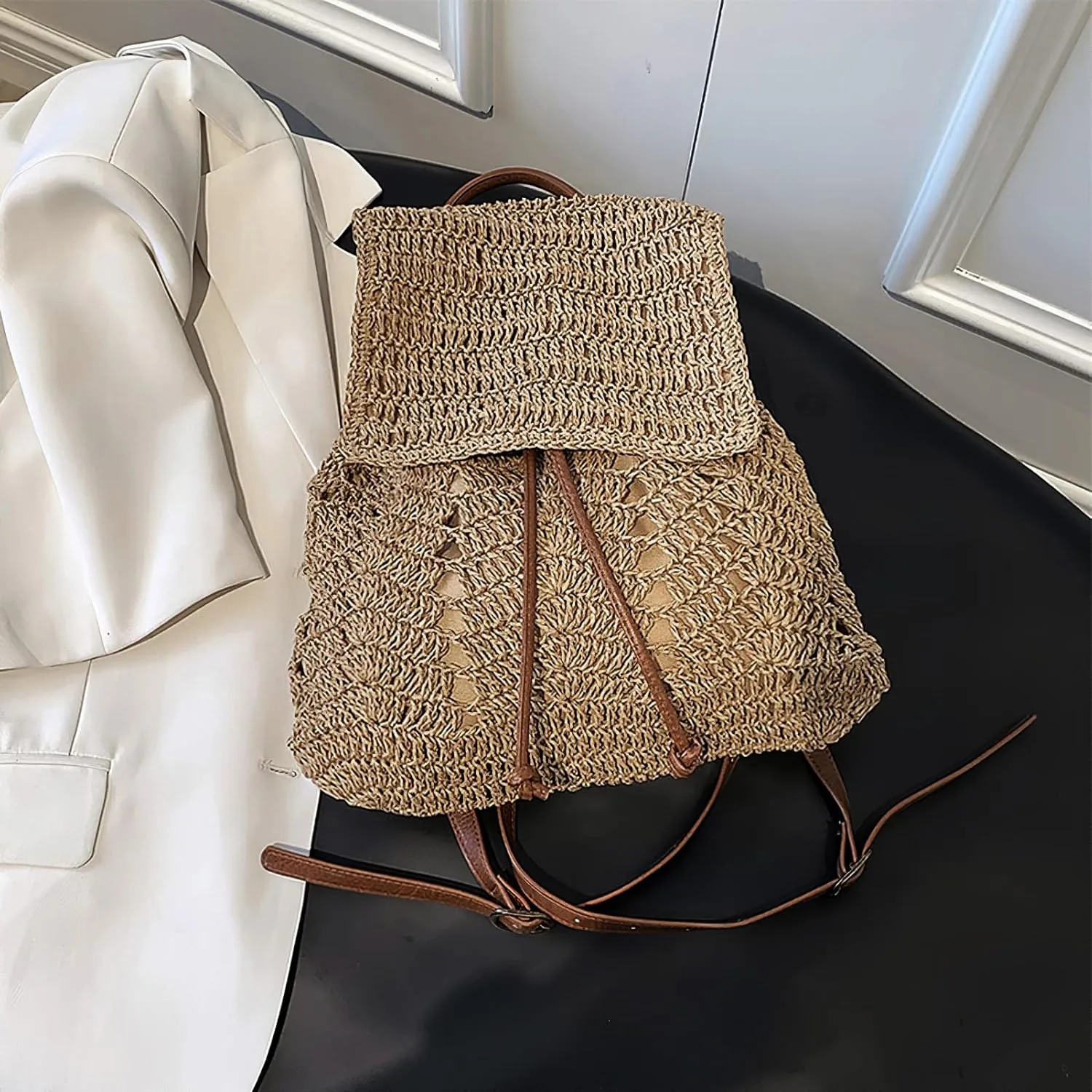 Small Straw Backpack for Women Boho Drawstring Backpack Purse Handmade Woven Beach Shoulder Handbag Daypack for Summer Casual Holiday Light Coffee